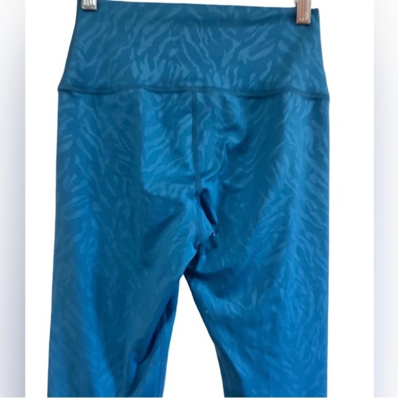 Sweaty Betty Tiger Print All Day High Waist Embossed Cropped Leggings Blue - Picture 6 of 9